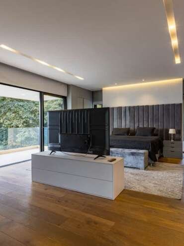 2107e194-6dd1-49-JLBQH