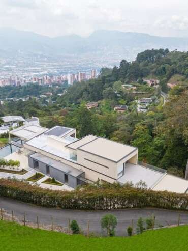 9322ada0-3915-47-iHNnV