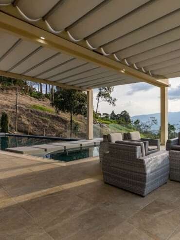 b12e89c3-c104-43-Ju_Ce