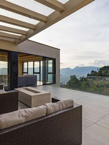 b7f7961f-ee79-40-R5ID-