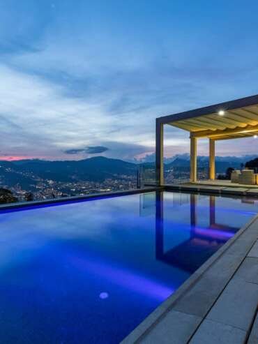 e8c4bf2f-159e-4a-T9xWx